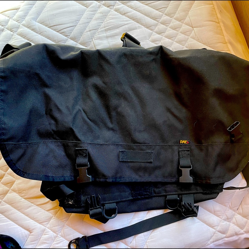 PAC Designs Messenger Bag